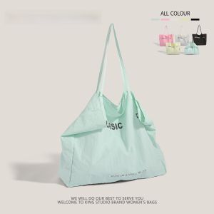 กระเป๋าผ้าใบสีเหลืองความจุขนาดใหญ่ กระเป๋าสะพายไหล่ตัวอักษร Lowclassic กระเป๋าผ้าใบแบบลำลองสำหรับวัยรุ่น