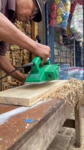 ISKU Mesin Planer Kayu 600W Industri Serut Kayu Cocok Untuk Memoles Dan Memotong Kayu Mesin Ketam Kayu terlaris