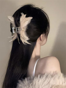 Large Size Water Diamond Feather Hair Clip Shark Clamp Stylish Design Sensation for Back of Head Bun Hair Clip Headwear