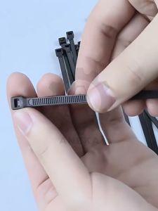 Kabel Tis 10cm / 15cm / 20cm / 25cm / 30cm / Termurah 1 Pack 100 PCS Nylon Cable Ties Hitam / Putih