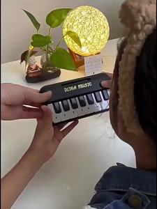 Portable 15 Keys Digital Keyboard Children Mini Electronic Piano Children Musical Instrument Educational Toys for Children Gift
