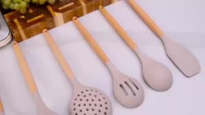 12PCS Silicone Kitchen Utensils Cooking Set Food Grade Cookware Utensils Turner Spatula Measuring Spoon Practical Kitchenware