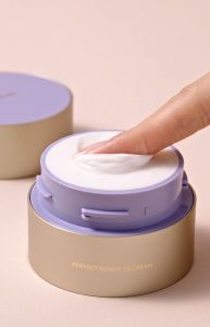 Laneige Perfect Renew 3X Cream 50ml Set - Pelembab Anti Aging dengan Formula Butter yang Melembapkan - Menyamarkan Kerutan dan Mengencangkan - Semua Jenis Kulit