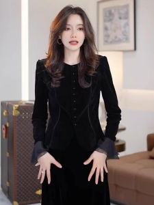 เสื้อเชิ้ตผ้ากำมะหยี่สไตล์ฝรั่งเศสสำหรับผู้หญิงในฤดูหนาวปี 2024 เสื้อเชิ้ตแขนยาวทรงเข้ารูปสไตล์เกาหลีแบบสวมใส่ในฤดูหนาว