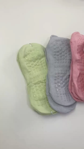 Kaos Kaki wanita Yoga Pilates Senam Gym Anti Slip Socks Dance Yoga Pilates Sock Kaos Kaki Olahraga Mesh Breathable ISCH100