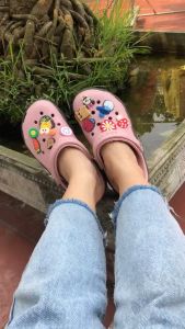 Giày Dép Sục Nữ Đế Cao màu Hồng Cá Tính Full Tag Dành Cho nứ Giày Lỗ Thông Thoáng Bít Mũi Quai Ngang