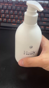 . Original Hally whitening body lotion 250ml.