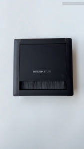 Grommet Meja Slim Kecil Warna Hitam Bahan Aluminium cocok untuk isi 1 Outlet Lubang Stop Kontak Kabel Ukuran 12x12cm