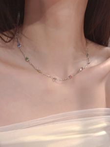 Summer Square Colorful Gem Fine Clavicle Chain Necklace Womens Style Lightweight Luxury Sensation Geometric Pattern Alloy Jewelry