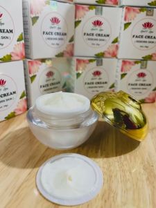 Kem face ức chế nám Nội mô nhài trắng sáng da không bong tróc