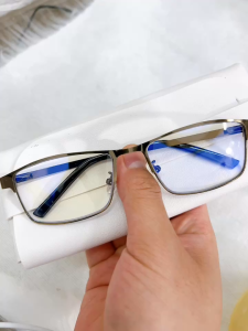 (Hàng mới) Kính lão thị viễn thị toàn viền Vàng Chải xám cực đẹp tròng Nhật gia công Nam nữ loại I hàng đẹp