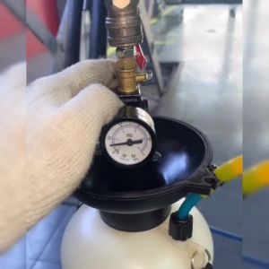 ถังเติมน้ำมันเกียร์-เฟืองท้ายใช้ลม ขนาด 5 ลิตร สินค้าพร้อมส่ง