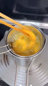 Stainless Steel Frying Pot Noodle Strainer with Handle Deep Frying Pan Japanese Tempura Fryer with Mesh Basket for French Fries Chicken Kitchen Use