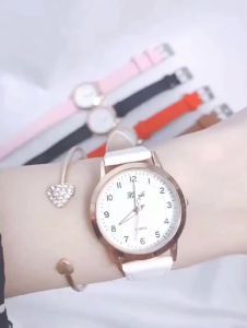 超火抖音同款夜光手表女学生韩版简约潮流闺蜜女士电子表百搭Super fire trembling tone same luminous watch female student Korean version simple trend girlfriends ladies electronic watch versatile