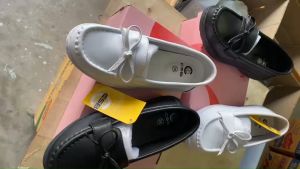 รองเท้าผู้หญิง /นักศึกษา/พยาบาล /และวัยรุ่นทั้วไปนุ่มสบายเท้านะ