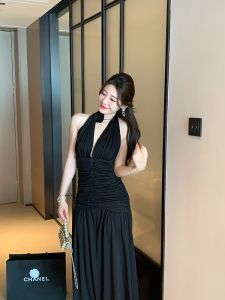 เซ็กซี่ ความปรารถนาอันบริสุทธิ์ คอวี ไม่มีสาย เดรส คอแขวนเปลือย กระโปรง สีดำ มินิเดรส งานเลี้ยงวันเกิดยาว กระโปรง สูง เอว ชุดราตรี