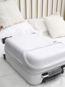 ถุงหูรูดพลาสติกพิมพ์ลาย ถูกเติมเต็ม สำหรับการสัมผัสใส่กระเป๋าเดินทาง ถูกจัดยาวนาน กันน้ำ และกันฝู่น้อย (มี 3 ไซต์)