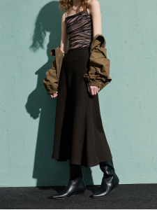 3COLOUR·S | Spring Knit Skirt With Elastic Waist Fish Tail Design