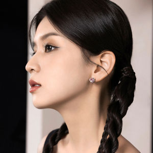 ZHOU LIU FU 周六福 S925 ต่างหูเงินสเตอร์ลิง Pink Zircon Heart Studs Hypoallergenic Sweet Love Earrings for Women Girl J0914433