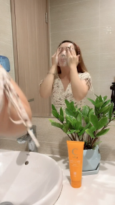 Sữa Rửa Mặt Meishoku C Vita Clear Facial Wash Dưỡng Trắng Sáng Da Ngừa Thâm Mụn Nhật Bản