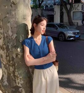 Brick Red Thin V-Neck Knitted Open Cardigan Top Women Summer French Elegant Design Short Sleeve T-Shirt Korean Style Slim Fit