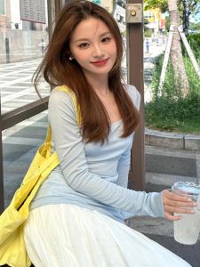 เสื้อยืดแขนยาวผู้หญิงฤดูใบไม้ร่วงใหม่สไตล์เกาหลีหลวมๆ สีฟ้าฝรั่งเศส เสื้อคลุมบางๆ ป้องกันแสงแดด ทรงหลวม แขนยาว คอกลม