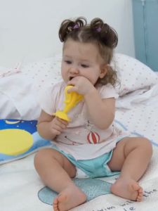 MMBT Banana Teether / Mainan Gigitan Bayi Motif Pisang