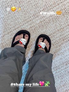 Kitty Cat Thong Slippers Womens Outdoor Wear Thick Bottom Anti-Slip Deodorant Cute Flat Beach Sandals Summer Slip-On Shoes