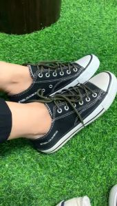 Sepatu Sneakers Kanvas Kasual Wanita Nyaman Import 010