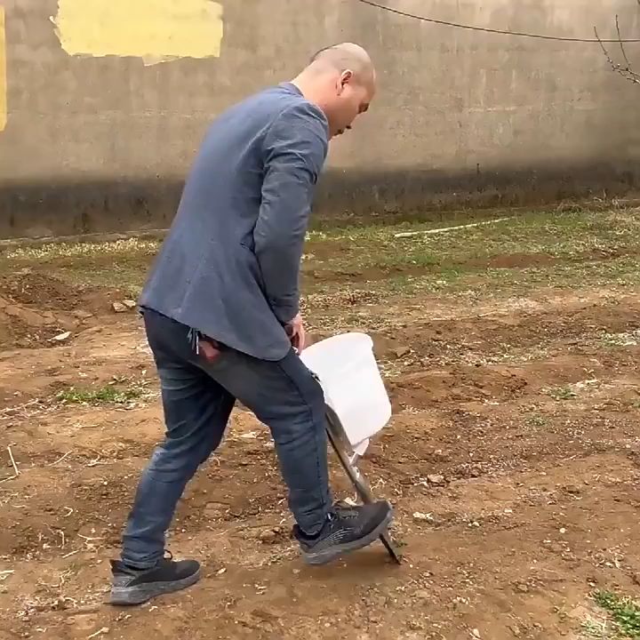 7 อันดับอุปกรณ์ใส่ปุ๋ยยอดนิยม: เพิ่มผลผลิตให้พืชสวนของคุณในปี 2025