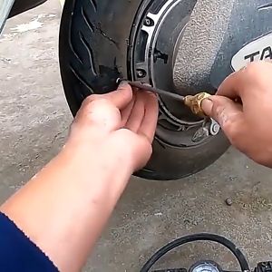 สกรูซ่อมยางรถยนต์ มอเตอร์ไซด์ สูญญากาศ ปะยางฉุกเฉินแบบง่ายๆ ชุดละ 10 ตัว