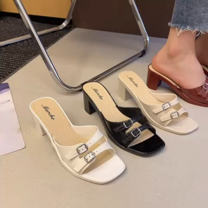 Z&R Store Elegant Square Toe Adjustable Two Strap 7cm Heels With Glossy Rubber Design For Womens Footwear