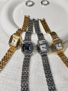 Retro Small Square Watch Womens Gold Minimalist Elegant Steel Belt Elegant Roman Steel Watch Womens Classy Easiest for Match