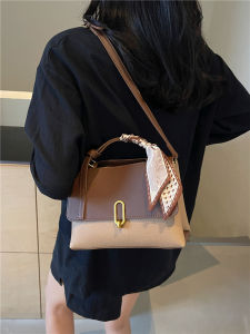 กระเป๋าสะพายข้างทรงสี่เหลี่ยมเล็กสไตล์เกาหลีสีบล็อกแฟชั่นสำหรับผู้หญิง กระเป๋าสะพายไหล่ข้างเดียวแบบลำลองสำหรับการเดินทางไปทำงาน กระเป๋าสะพายข้างแบบลำลอง