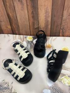 Sandal đế bằng 7 phân quai hậu khuy cài da sáp mịn DH8025