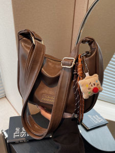 Soft Pasta Shape Crossbody Bag for Women with Wide Shoulder Strap Moon Shape Single Shoulder Bag for Office And Commute