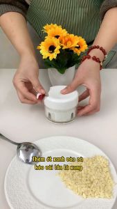 (MIỄN SHIP TOÀN QUÔC) Dụng cụ xay tỏi ớt cầm tay đa năng thế hệ mới Xay tỏi ớt kéo tay mẫu mới. Máy xay tỏi Mini Food Chopper