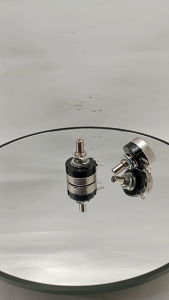 Potensio Cosmos B202 171C RV24YN 20S - Potensio 2K 1 2 pcs