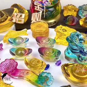 feng shui 彩色元宝 金锭 1Pc 七彩琉璃金元宝 风水 招财水晶元宝 招财进宝 黄水晶摆件 聚宝盆 开业礼品家居装饰 吉祥如意招财家居风水摆件