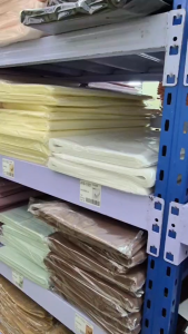 (20แผ่น/แพ็ค) กระดาษห่อช่อดอกไม้ กันน้ำ ลายนูน ขนาด58x58cm กระดาษห่อดอกไม้สีเดียว วัสดุกันน้ำ เหมาะสำหรับตกแต่งดอกไม้ ประณีตและสวยงาม ของขวัญวันวาเลนไทน์