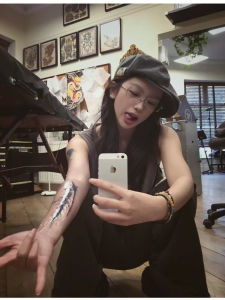 Retro Style Beret Hat Womens Large Head Size Face Slimming Cap Turned Forward Cuffed Vintage Newsboy Hat Street Style Fashion