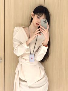 Korean Style Shirt And Skirt Set High Fashion Elegant Look Two Piece Suit Cotton Long Sleeve V Neck Winter Collection