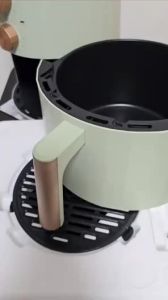 Comfee Air Fryer 5L Dual Knob Control 1350W 60min Preset Timer 80-200℃ Temperature Control