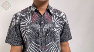 Kemeja Batik Pria Lengan Pendek Premium Baju Batik Pria Cowok Dewasa Modern Elegan Mewah Terbaru
