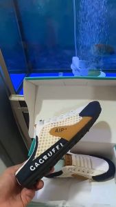 รองเท้าผ้าใบผู้ชาย รองเท้าแฟช้่น ช รองเท้าสวมแบบลำลอง ตาข่ายระบายอากาศได้ดีและสวมใส่สบาย ไม่อึดอัดเท้า ดีไซน์แบบสวม สวมใส่ง่าย