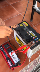 อินเวอร์เตอร์ 6000w ตัวแปลงไฟฟ้า12v เป็น 220v อินเวอร์เตอร์ Pure Sine Wave Inverter12v to 220v อินเวอร์เตอร์เพียวซายเวฟ ตัวแปลงไฟฟ้า อินเวอร์เตอร์ในรถยนต์ Peak 6000W DC 12/24V เป็นไฟฟ้ากระแสสลับ 220V เครื่องแปลงไฟ 4 USB