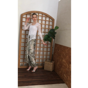 (ONE SET) Bycikdara Kebaya Lace Set Pario | Kebaya Lace Bali Nikita | Kebaya with Skirt Pario