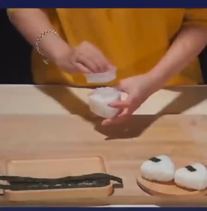 Cetakan Nasi Bento Motif Karakter Lucu Cetakan Nasi Sushi Onigiri Anti Lengket Karakter Lucu