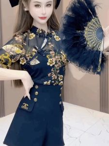 Áo Thun Cổ Đứng Tay Ngắn Ren Ôm Vừa Vặn Phong Cách Mùa Hè Cổ Điển Áo Thun Nữ Tay Ngắn Ren Lưới Cổ Điển Phong Cách Mùa Hè