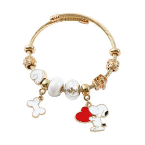 Bandai | Snoopy Film and Television Peripherals Personalized Creative Bracelets for Girls Sweet and Cute Fashion Pendant Bracelets